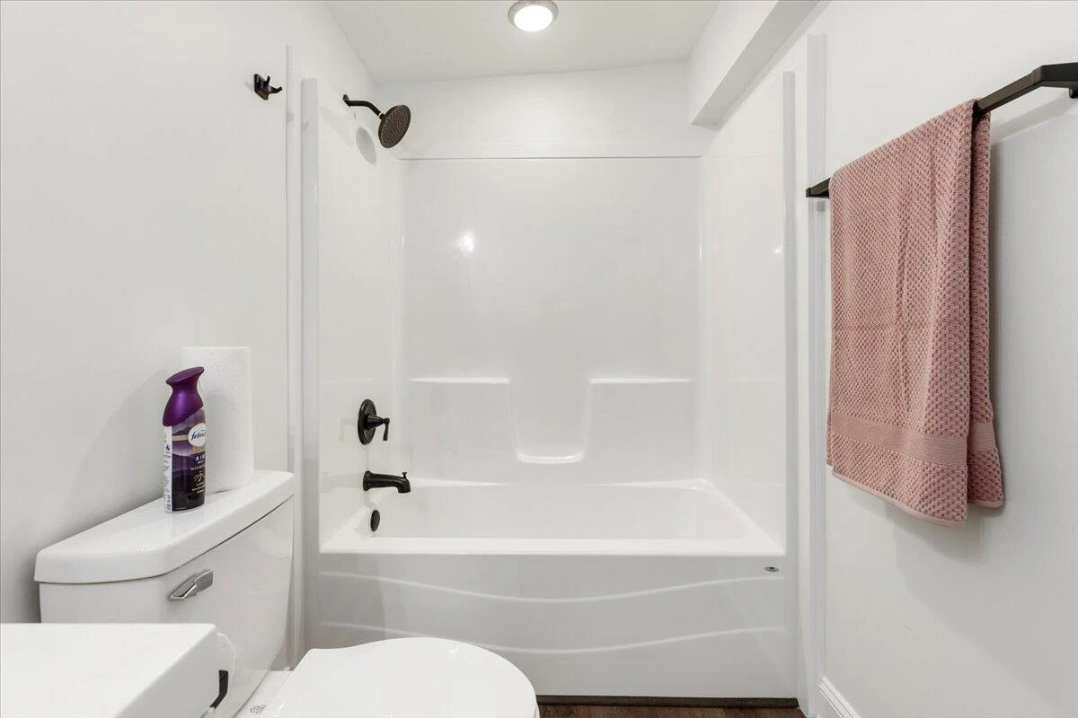 118 NE 6th ST NE - Photo 23