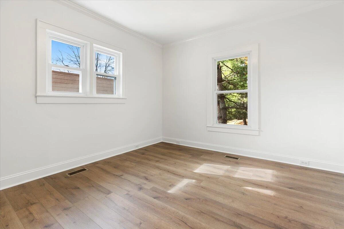 118 NE 6th ST NE - Photo 42