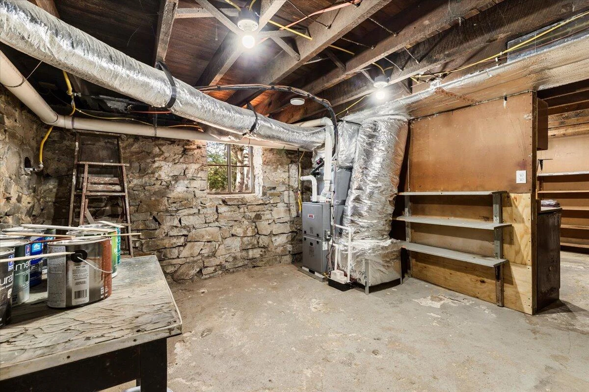 118 NE 6th ST NE - Photo 56