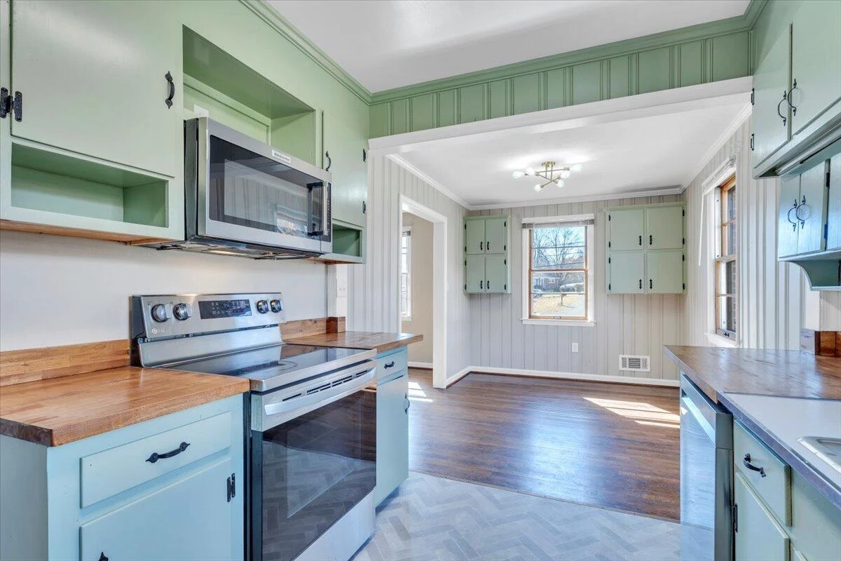 4605 PEACH TREE DR NW - Photo 10