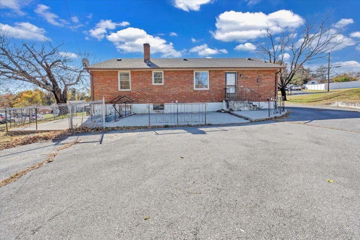 4605 PEACH TREE DR NW - Photo 31