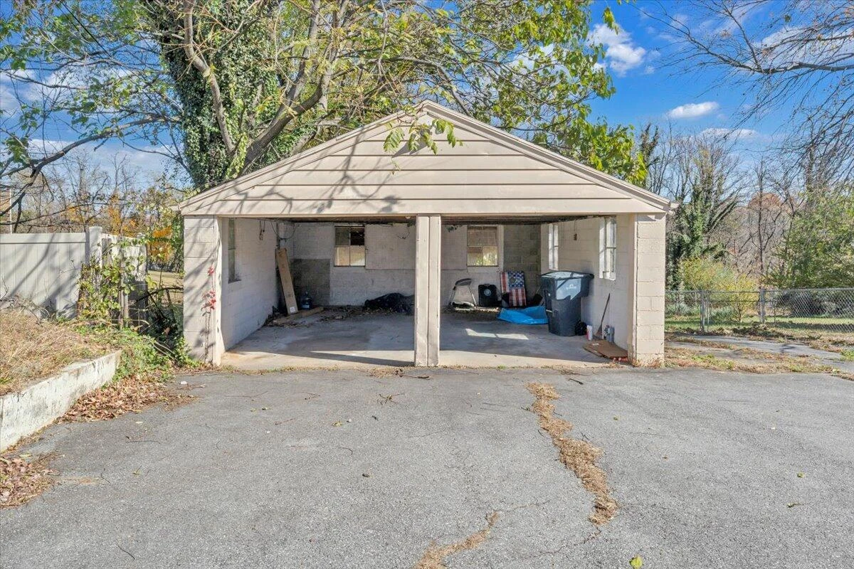 4605 PEACH TREE DR NW - Photo 34