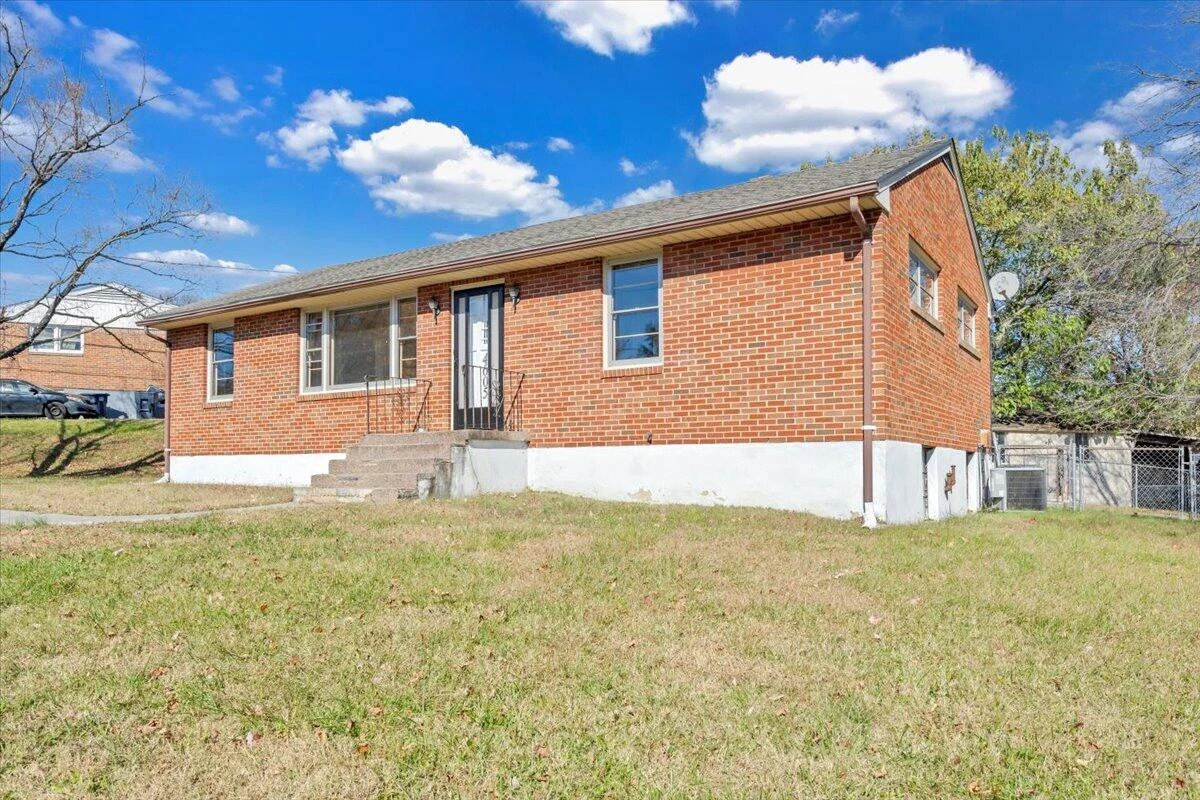 4605 PEACH TREE DR NW - Photo 38