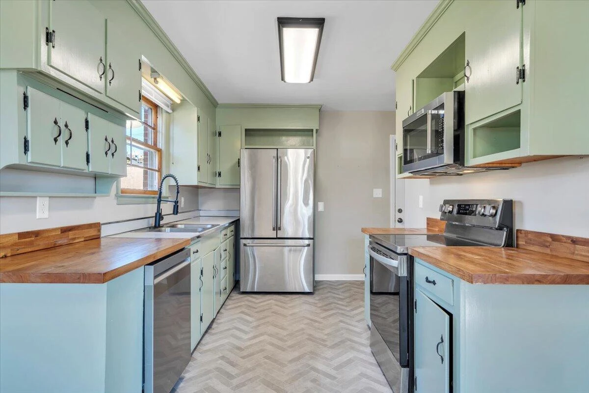 4605 PEACH TREE DR NW - Photo 8
