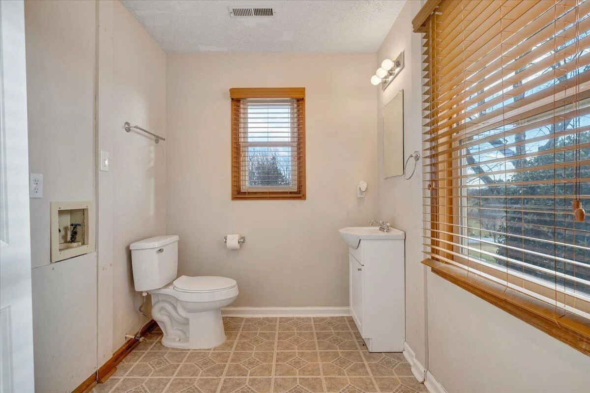 112 Donegal LN - Photo 18