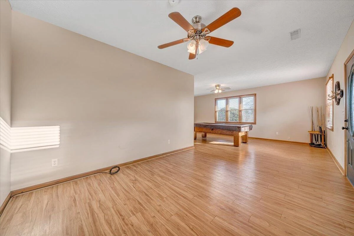 112 Donegal LN - Photo 19