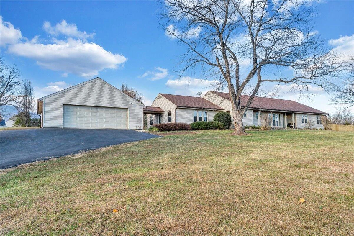 112 Donegal LN - Photo 46