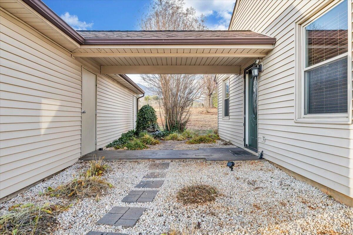112 Donegal LN - Photo 47