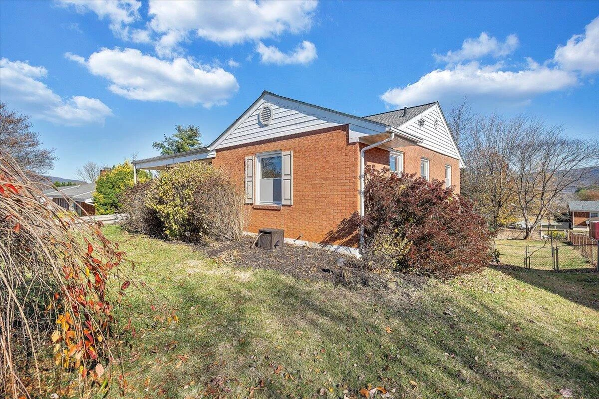 5727 Santa Anita TER - Photo 44