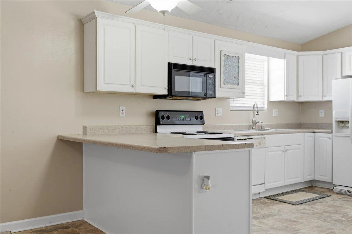 3760 Melcher ST SE - Photo 10