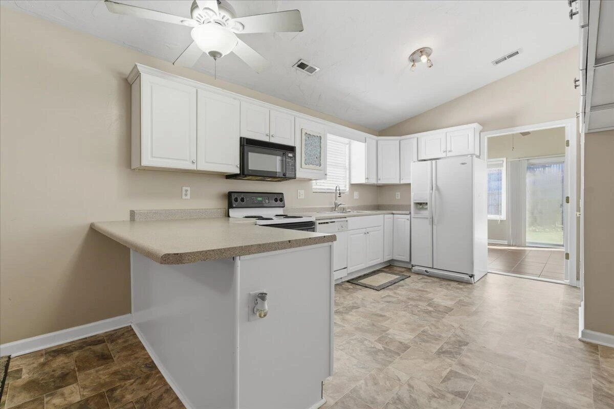 3760 Melcher ST SE - Photo 11