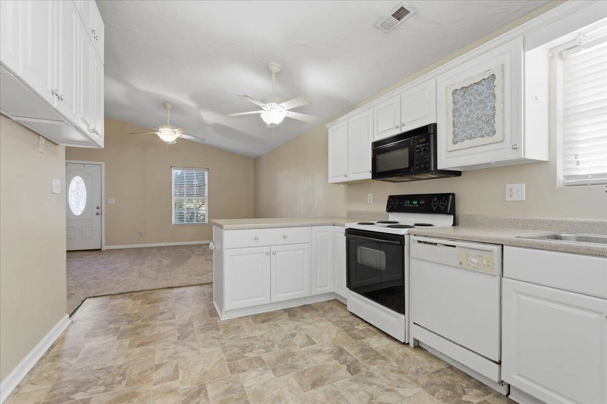 3760 Melcher ST SE - Photo 12