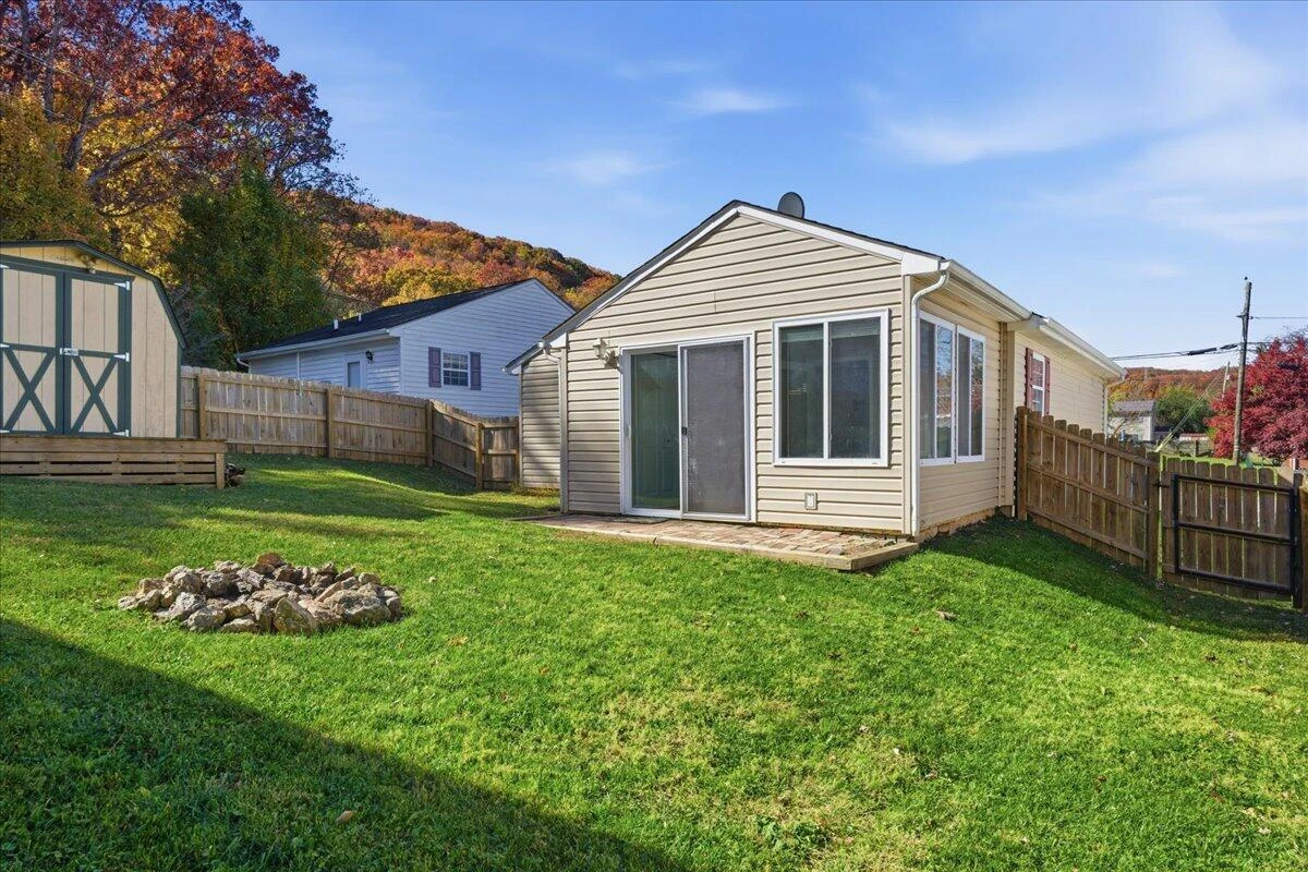 3760 Melcher ST SE - Photo 29