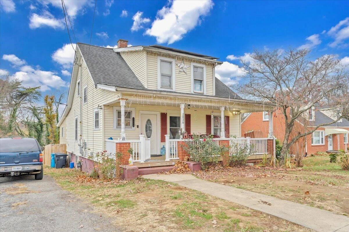 2836 Clifton ST NW - Photo 2