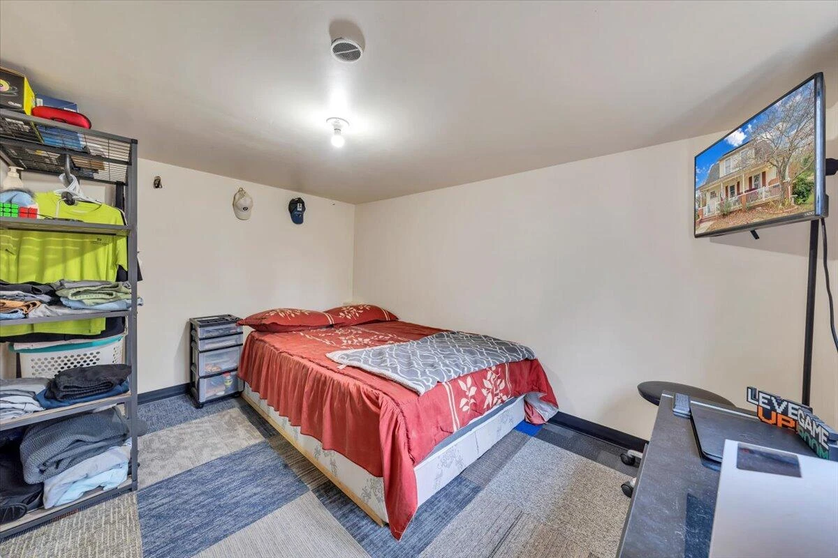2836 Clifton ST NW - Photo 21