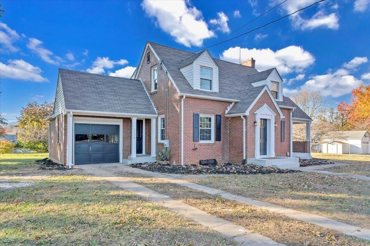 2206 Garstland DR NW - Photo 35