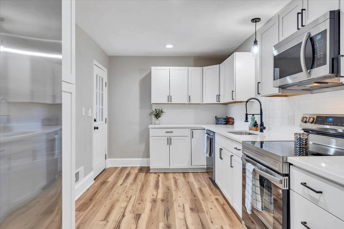 2206 Garstland DR NW - Photo 13
