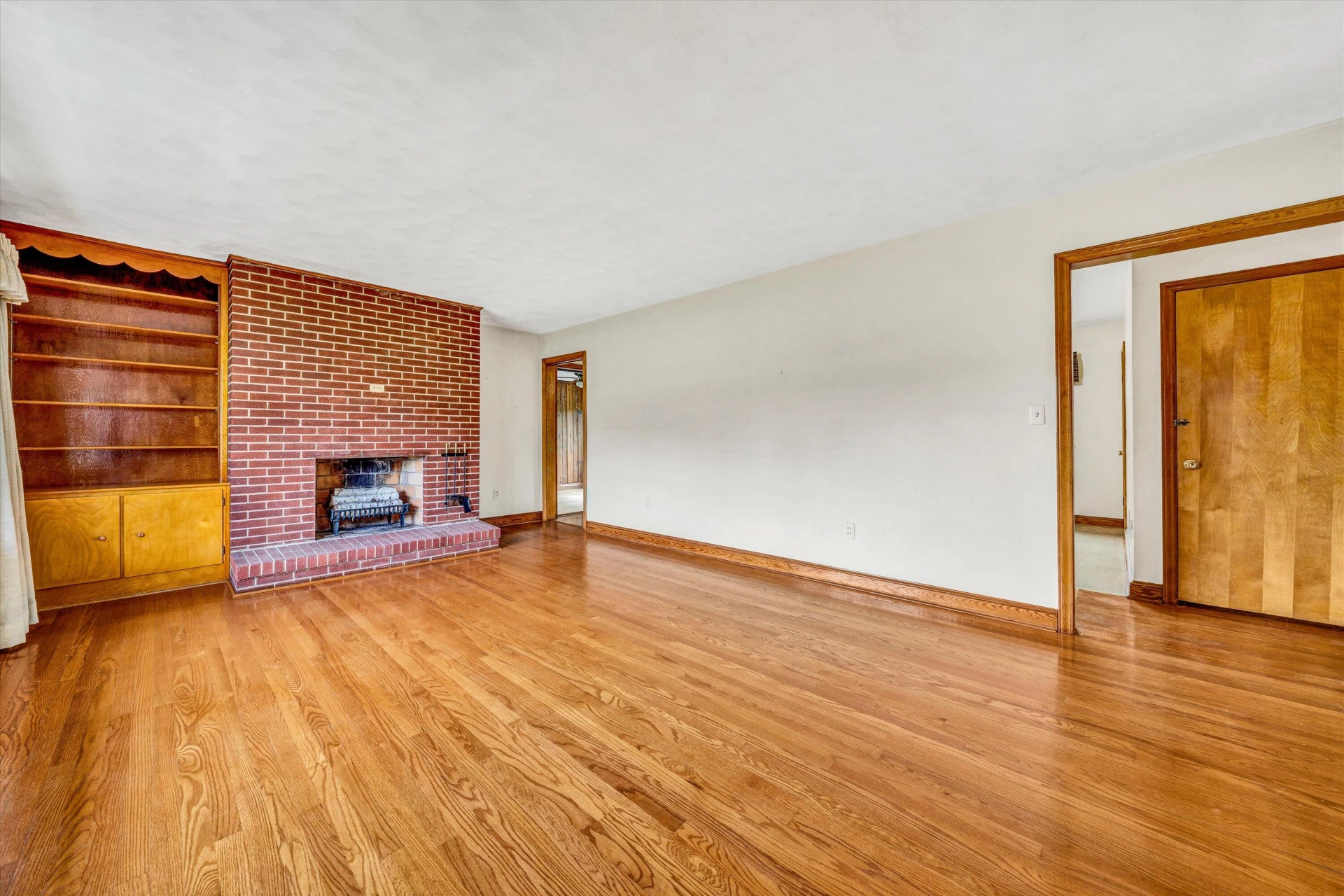 4362 FONTAINE CIR - Photo 7