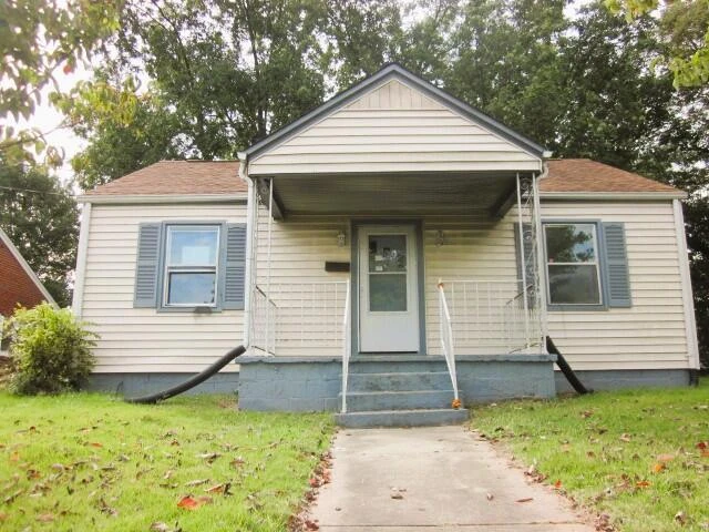 209 ROCKLAWN AVE