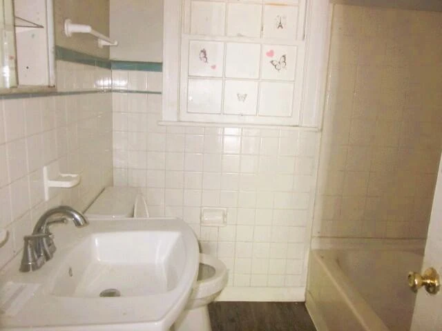 209 ROCKLAWN AVE - Photo 12
