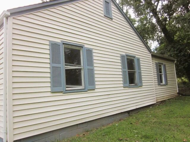 209 ROCKLAWN AVE - Photo 3