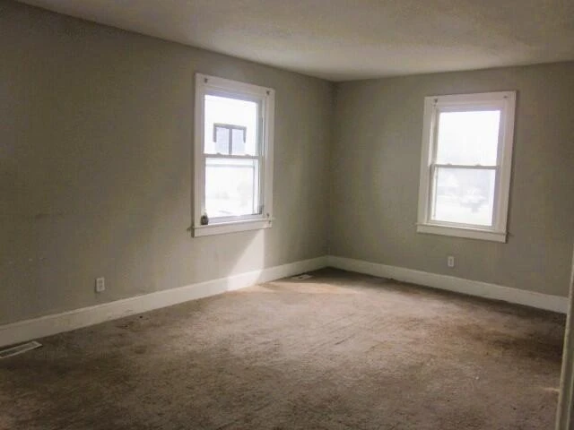 209 ROCKLAWN AVE - Photo 7
