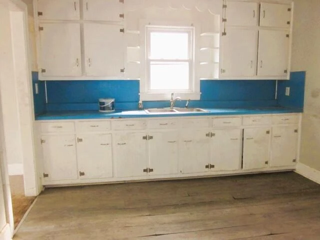 209 ROCKLAWN AVE - Photo 8