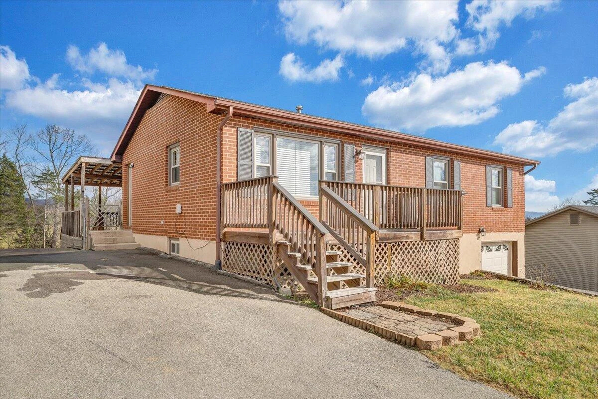 2955 Emissary DR - Photo 2