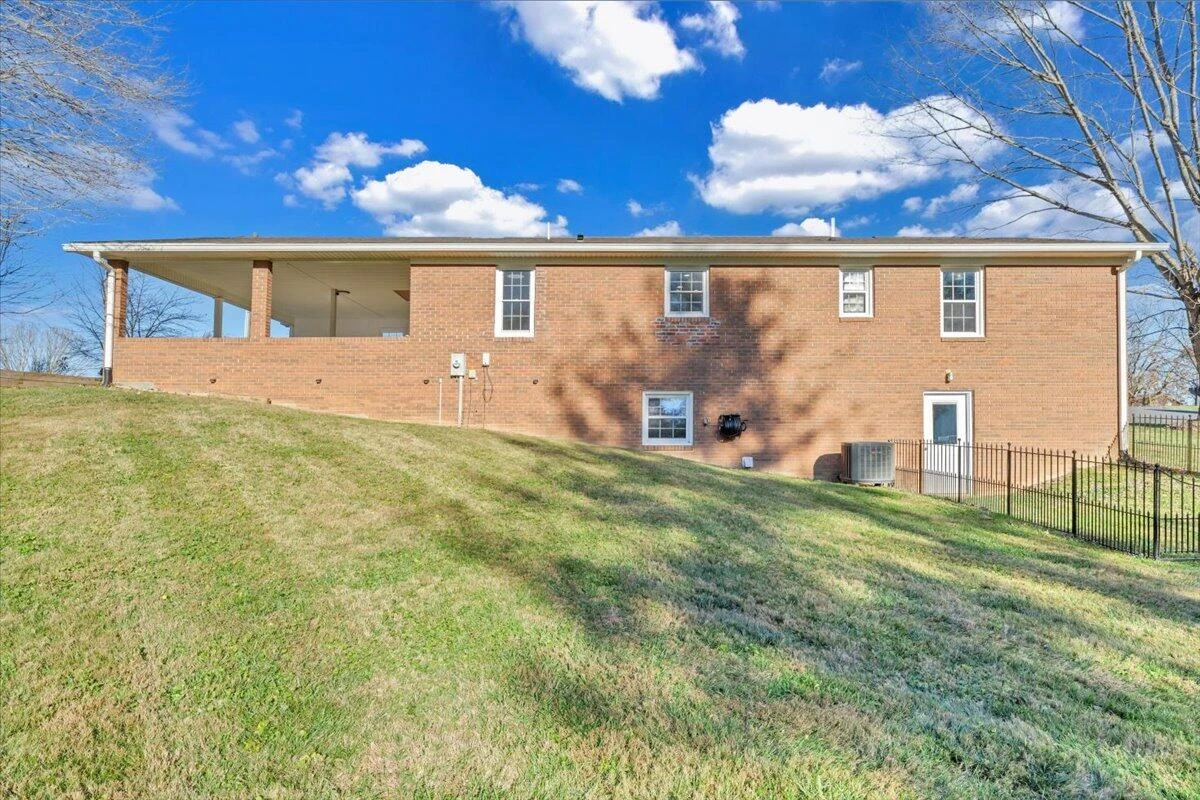 397 Commonwealth RD - Photo 27