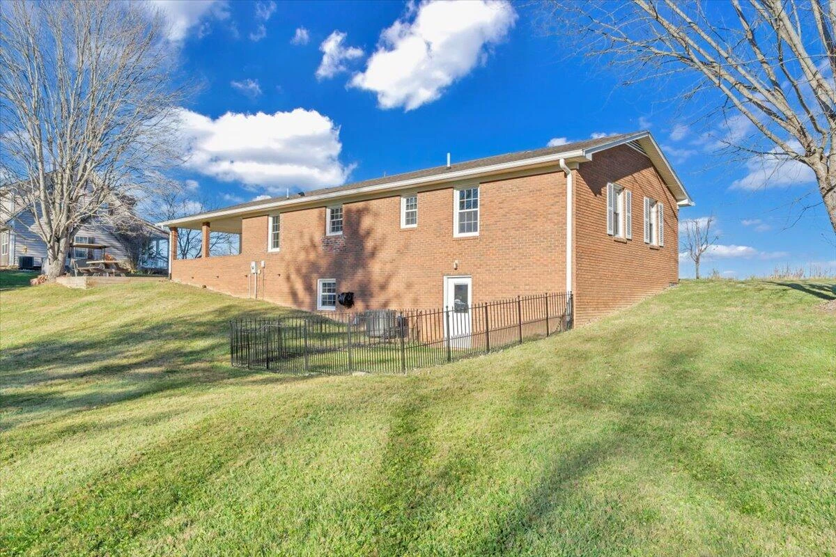 397 Commonwealth RD - Photo 29