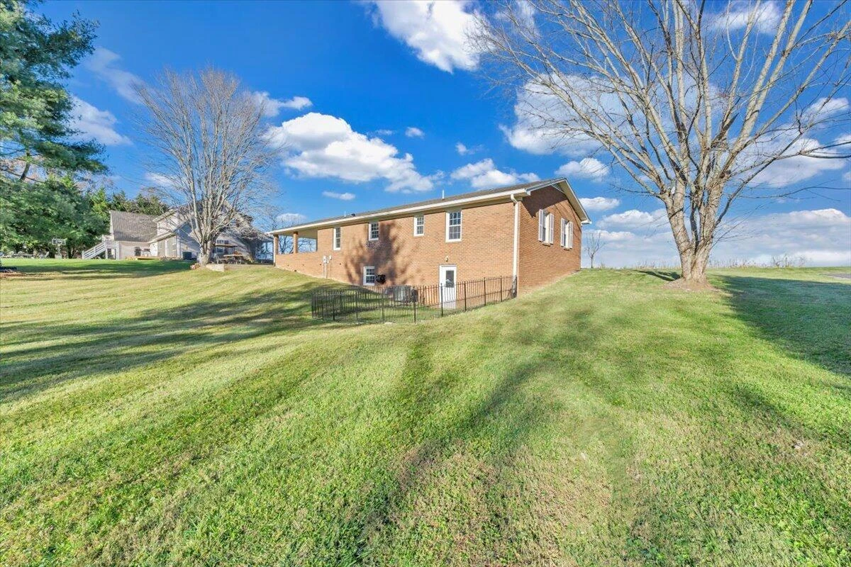 397 Commonwealth RD - Photo 30