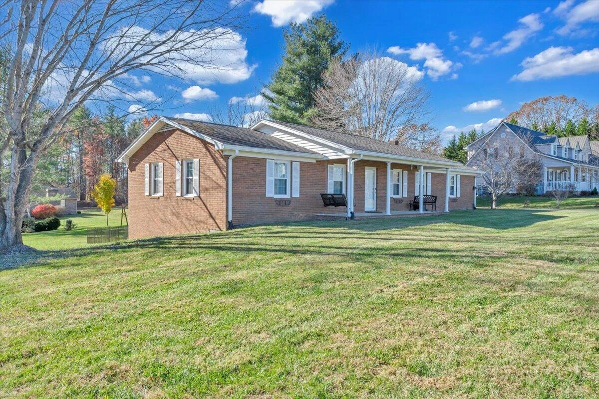 397 Commonwealth RD - Photo 35