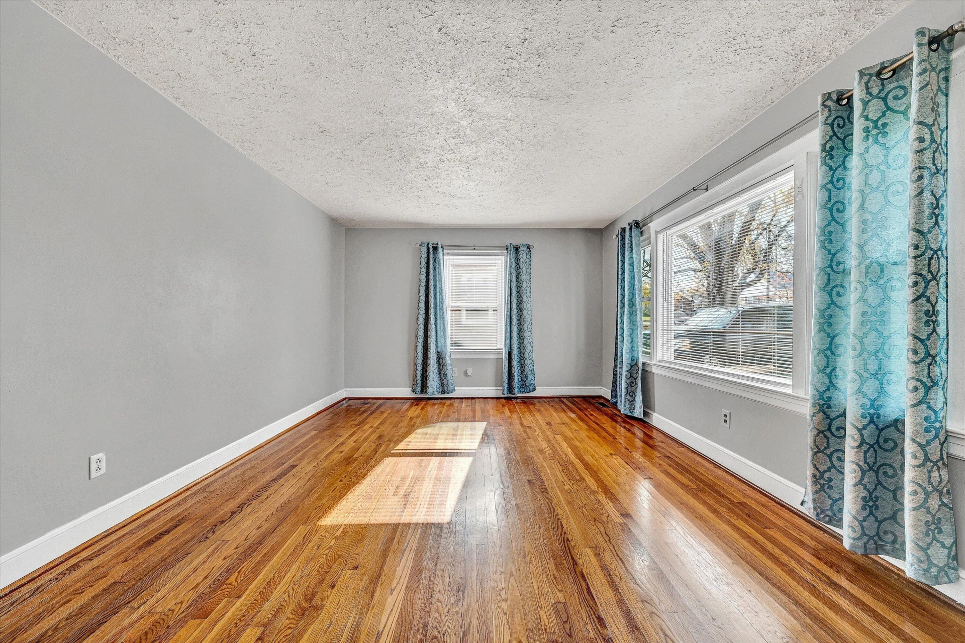 3227 Oliver RD NE - Photo 3