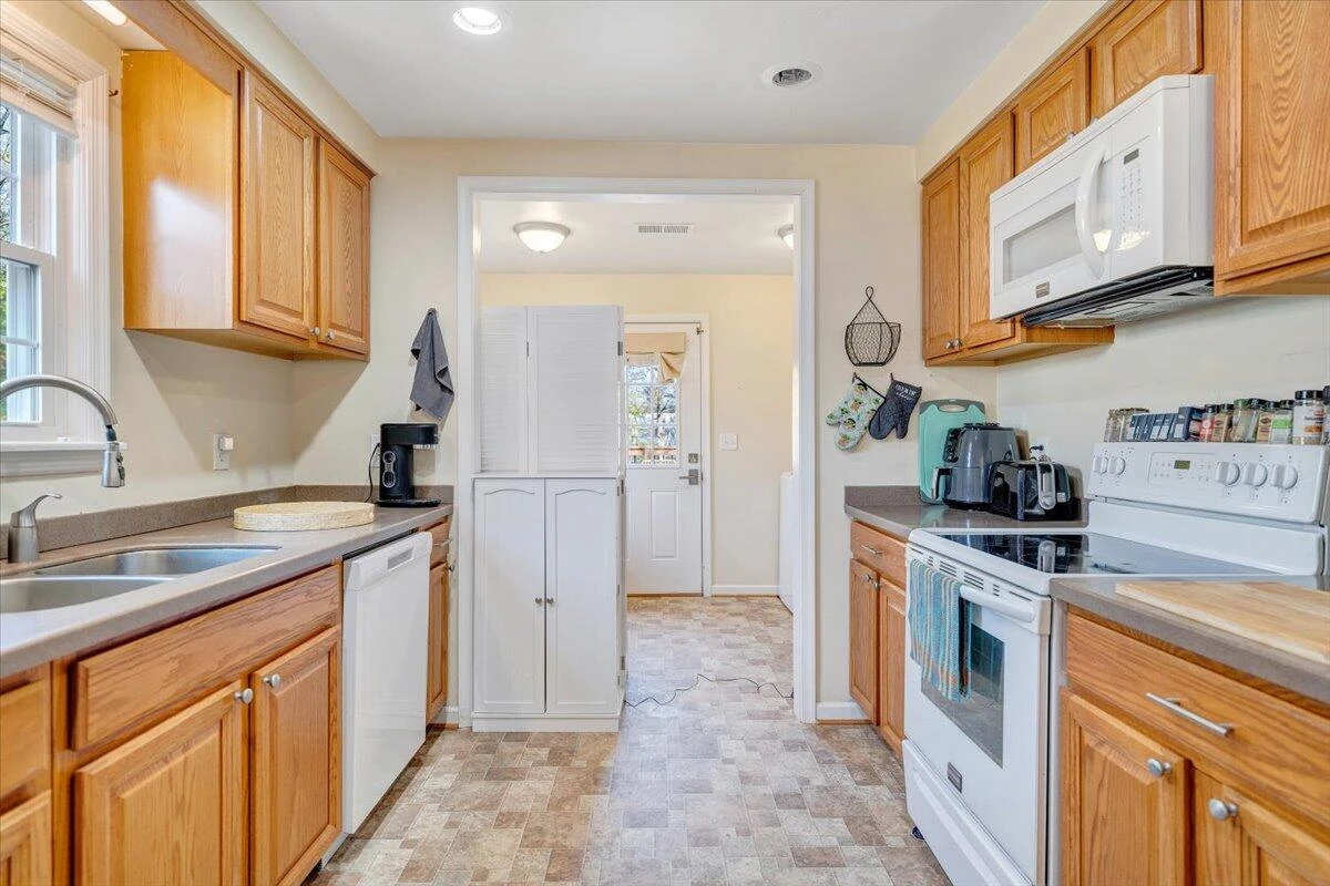 4915 Hildebrand RD NW - Photo 12