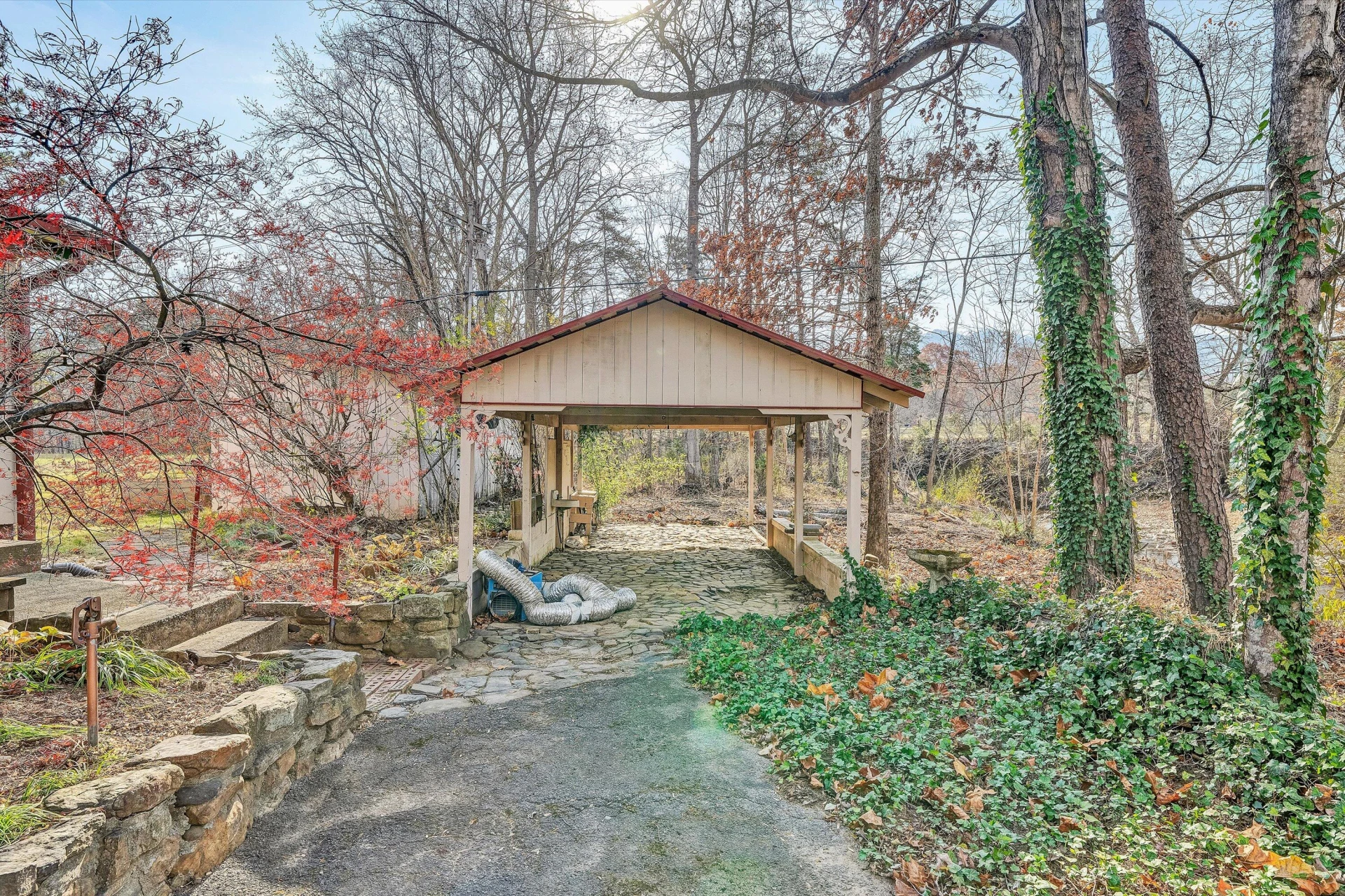 6742 Upper Craigs Creek RD - Photo 36