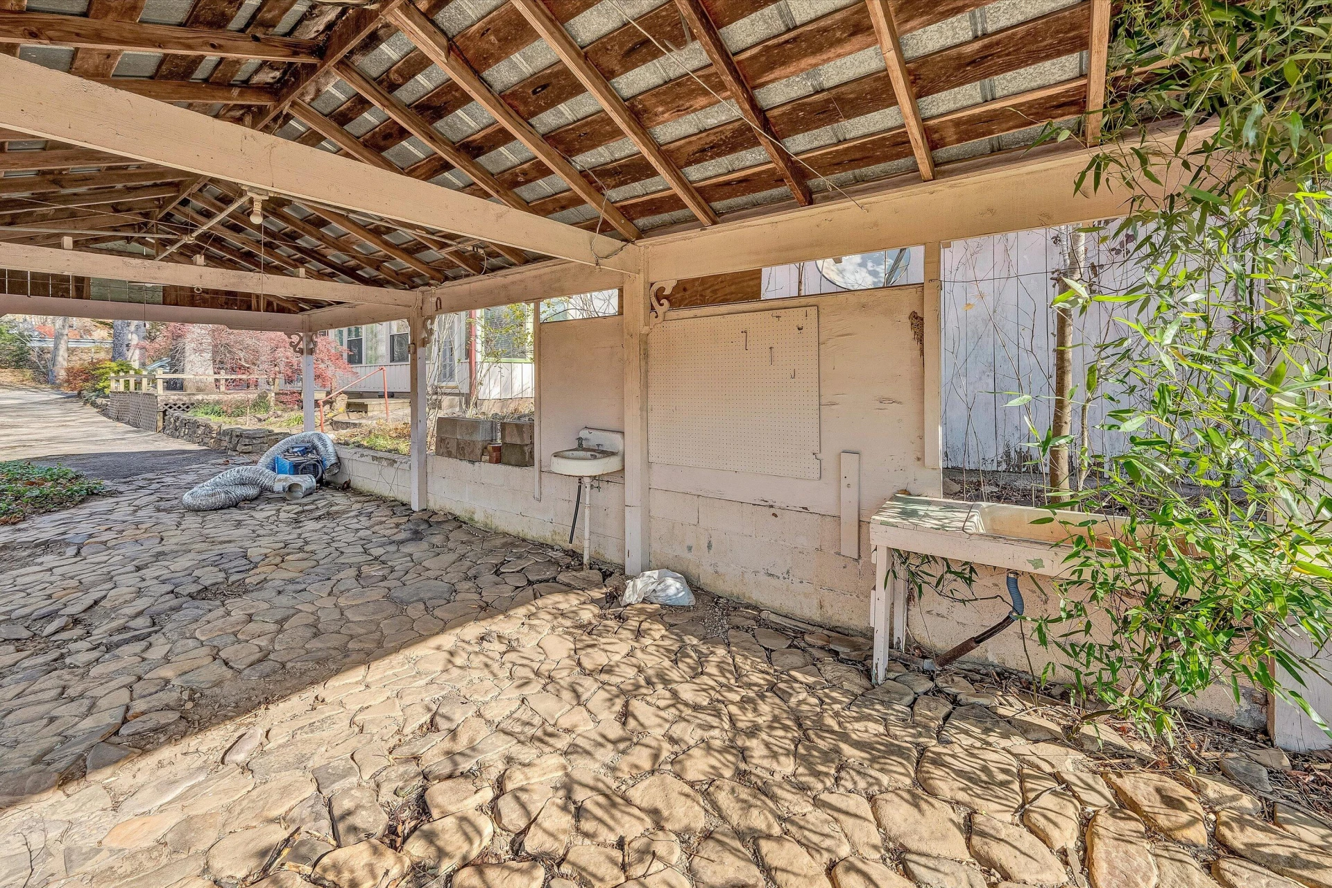 6742 Upper Craigs Creek RD - Photo 37