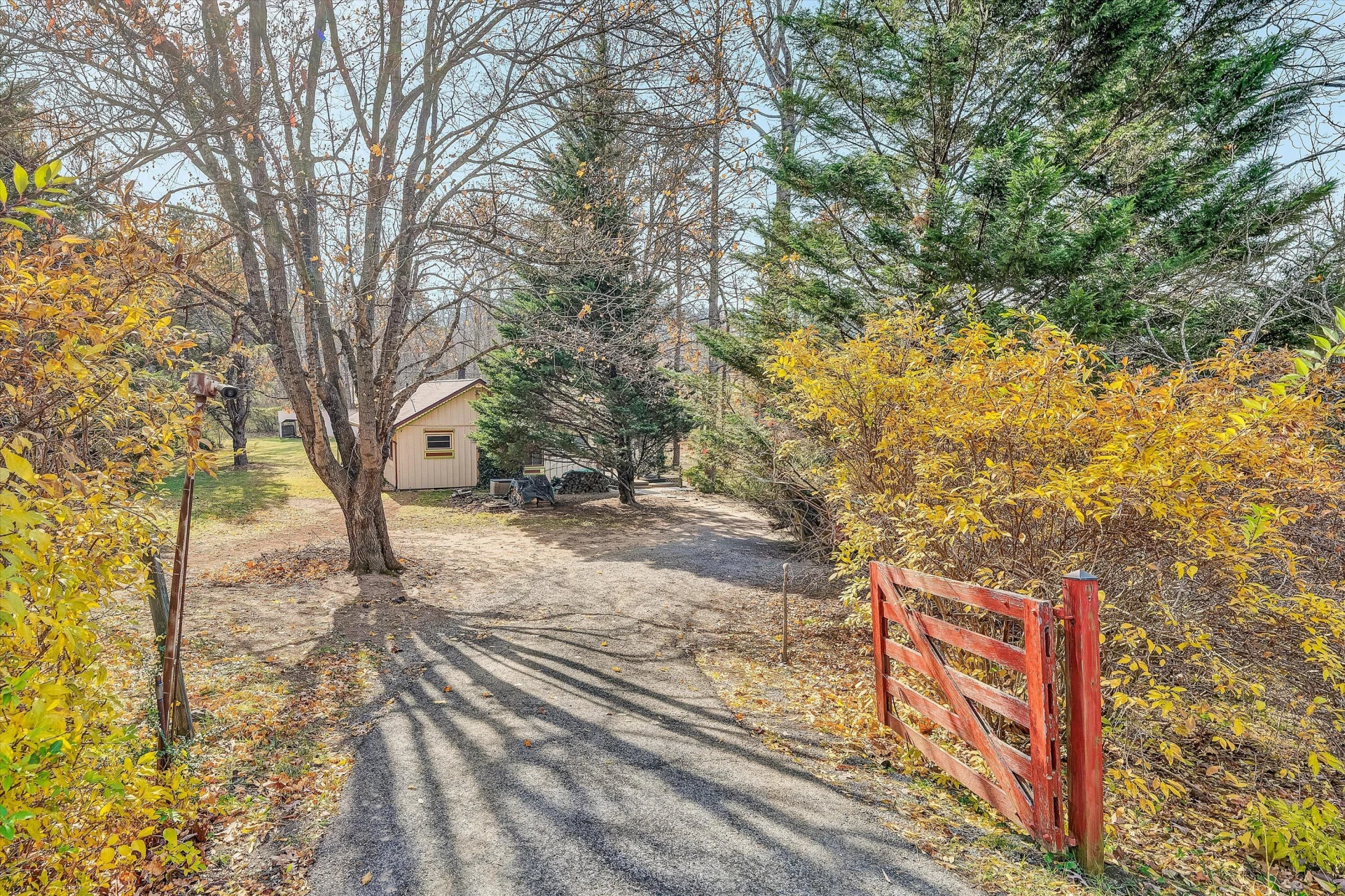 6742 Upper Craigs Creek RD - Photo 44