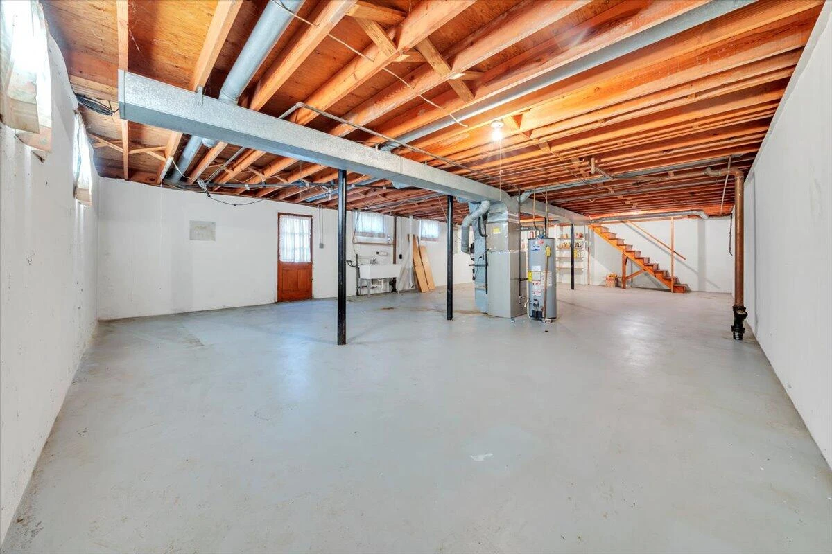 1040 BROAD HILL DR - Photo 16