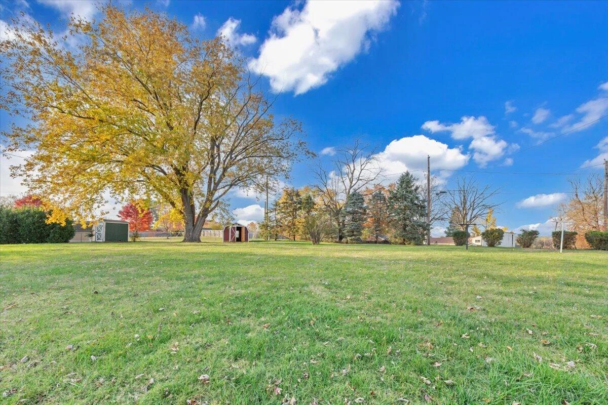 1040 BROAD HILL DR - Photo 27