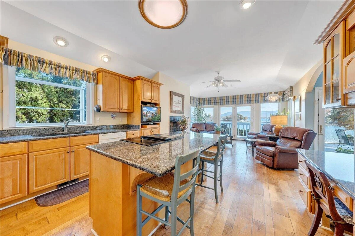 362 Carrs Point LN - Photo 12