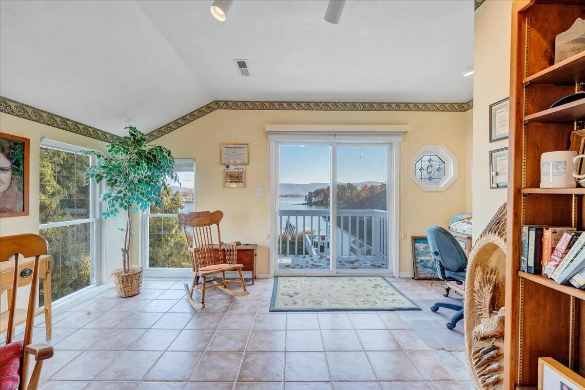 362 Carrs Point LN - Photo 24