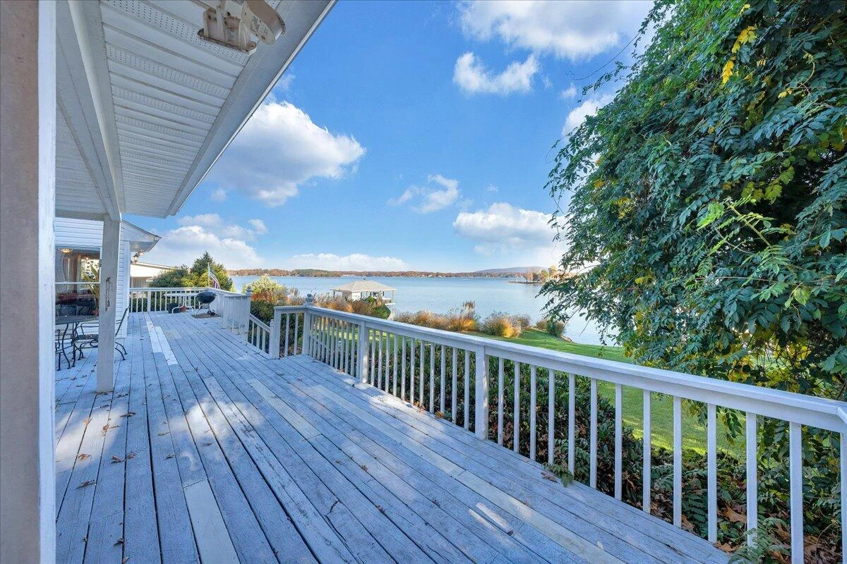 362 Carrs Point LN - Photo 33