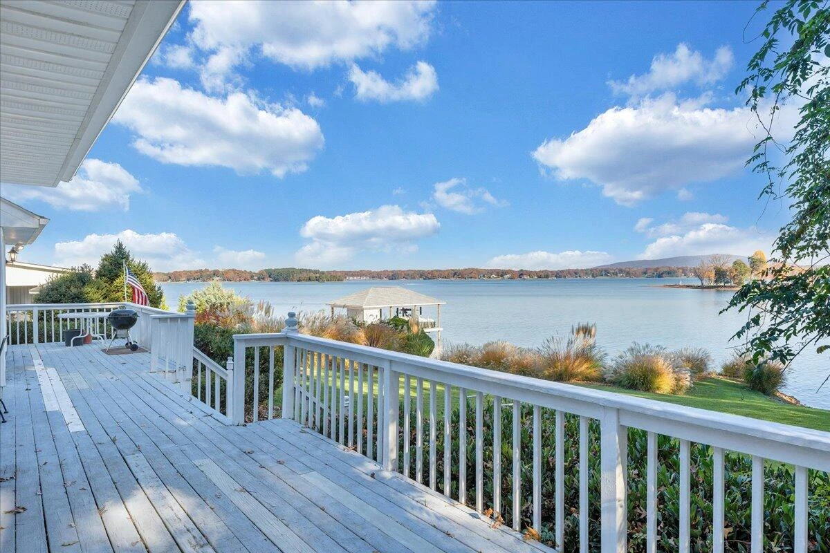 362 Carrs Point LN - Photo 35