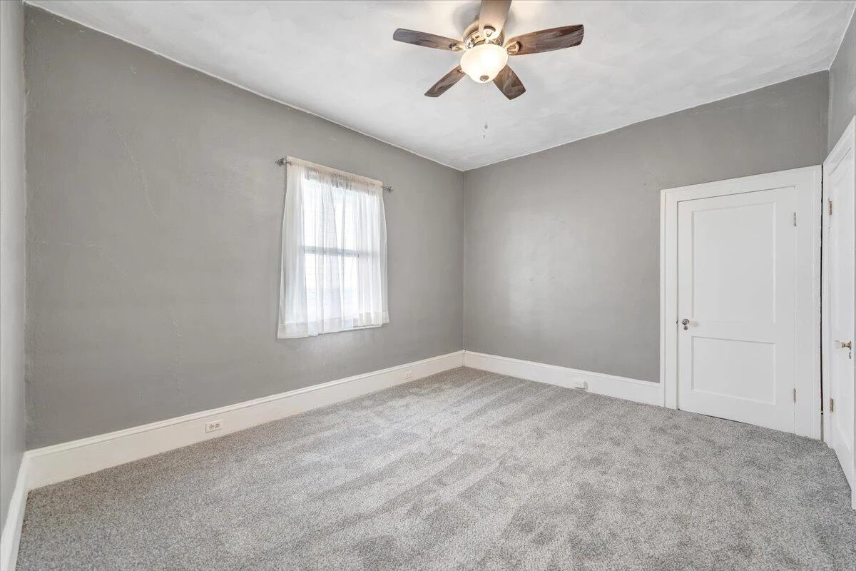 1105 Montrose AVE SE - Photo 26