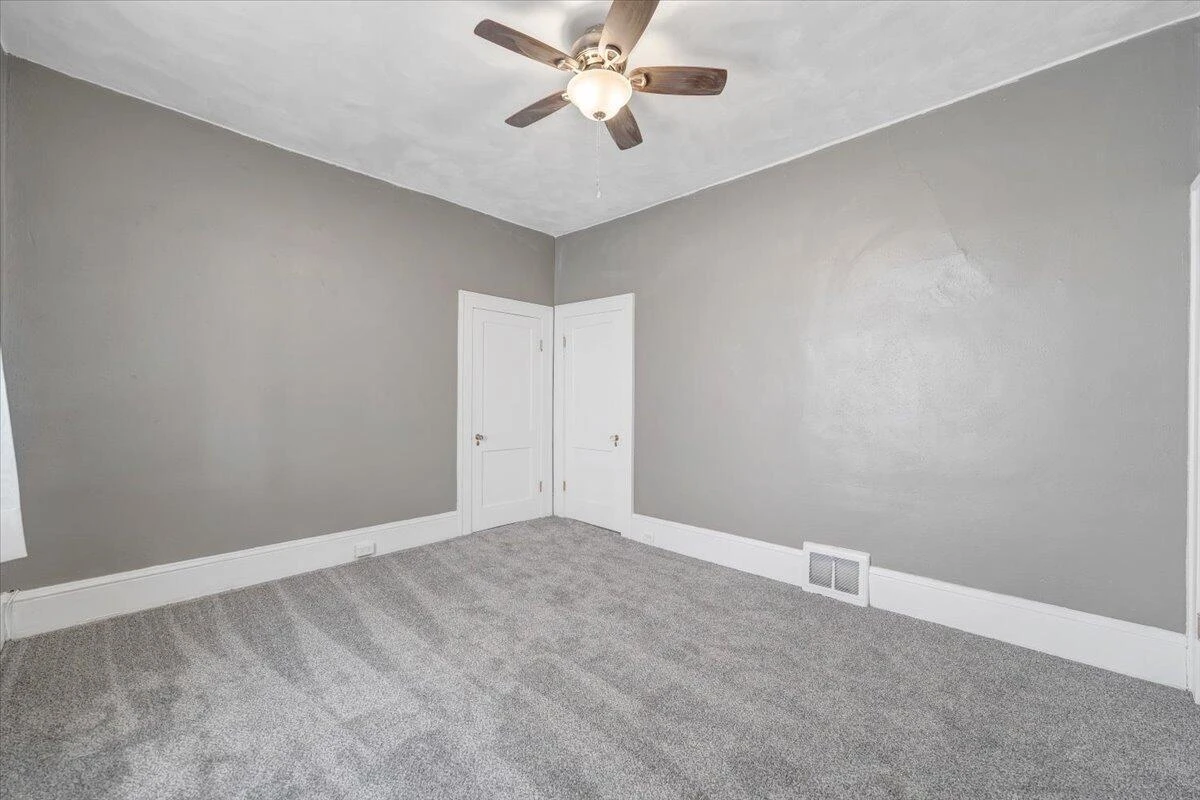 1105 Montrose AVE SE - Photo 27