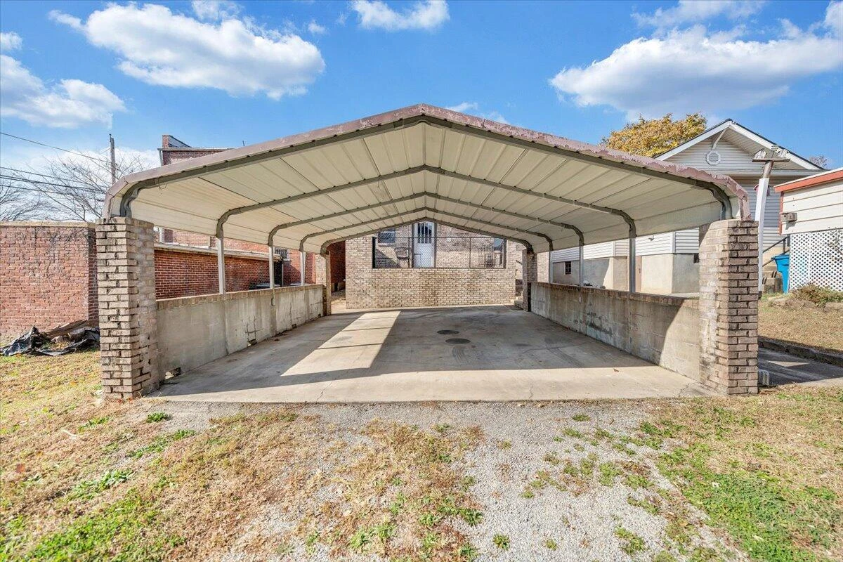 1105 Montrose AVE SE - Photo 38
