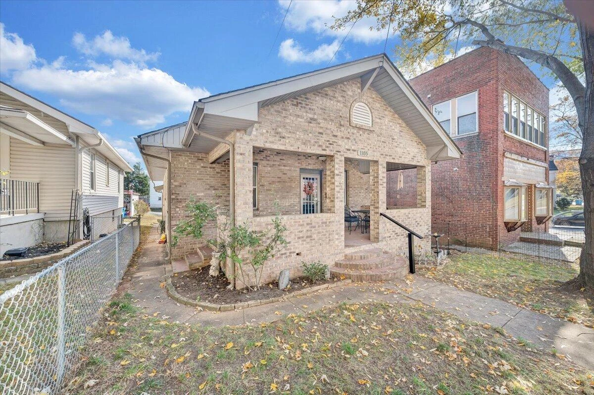 1105 Montrose AVE SE - Photo 43