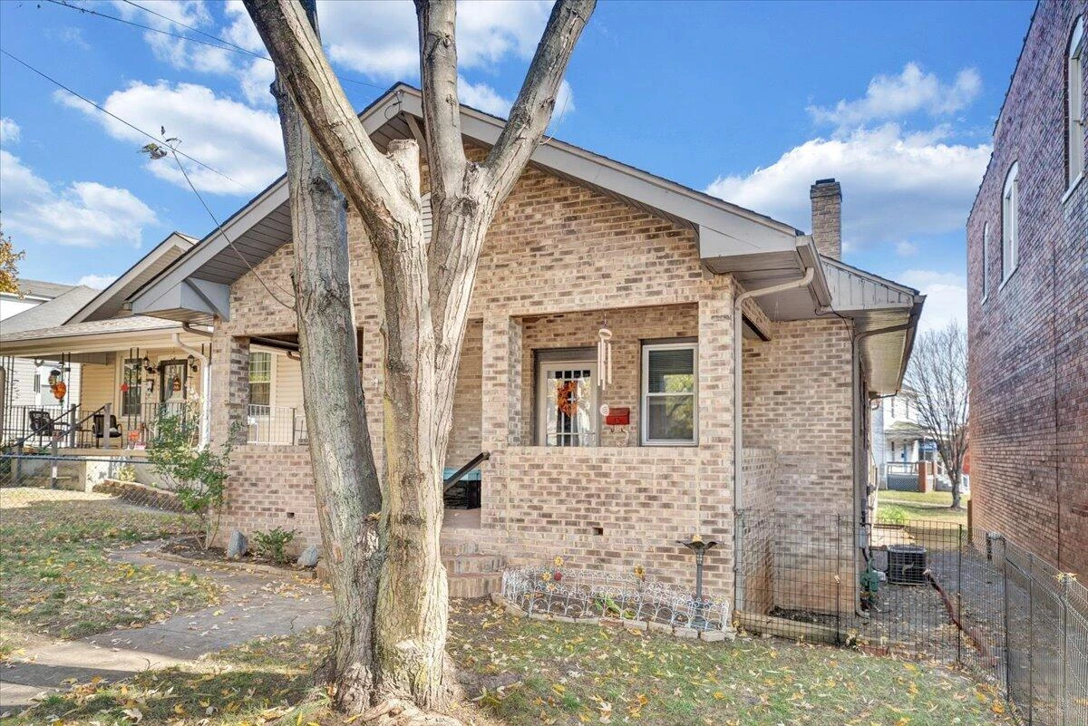 1105 Montrose AVE SE - Photo 45
