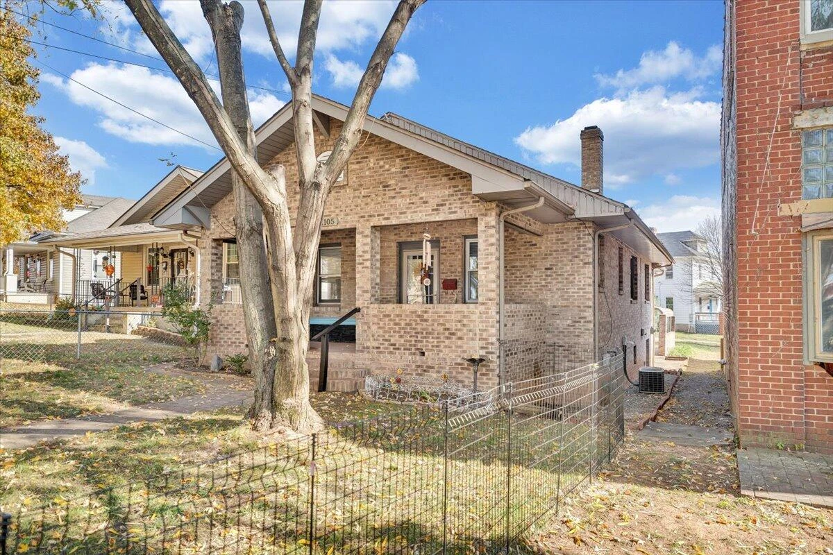 1105 Montrose AVE SE - Photo 46
