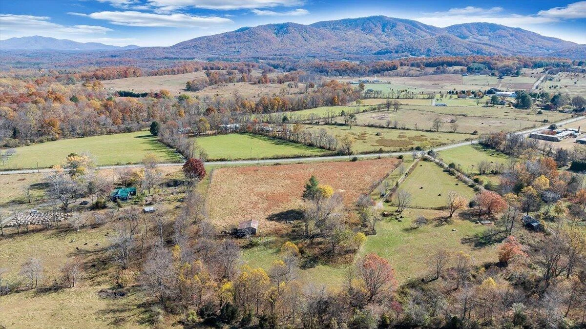 1001 RICHIE FARM LN - Photo 55